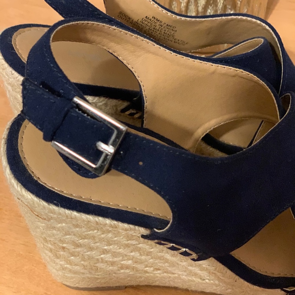 Beautiful Wedge Sandals - Picture 10 of 15